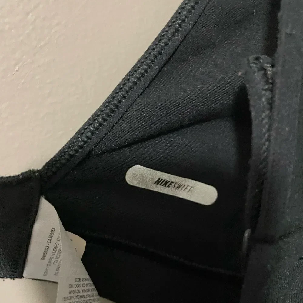 Nike dri-fit sports bra - Picture 3 of 5